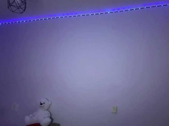 nessy-messy live cam on BongaCams
