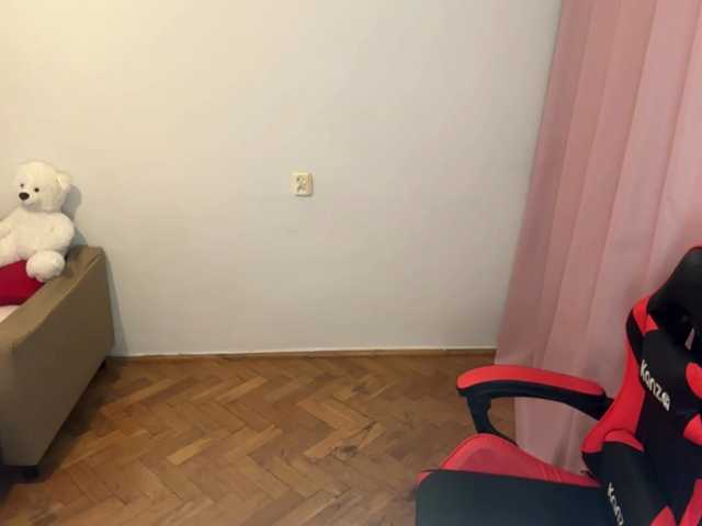 nessy-messy live cam on BongaCams