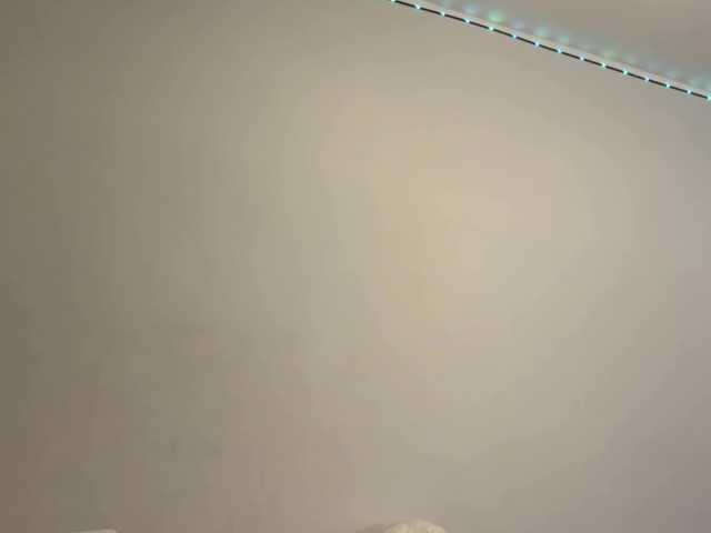 nessy-messy live cam on BongaCams