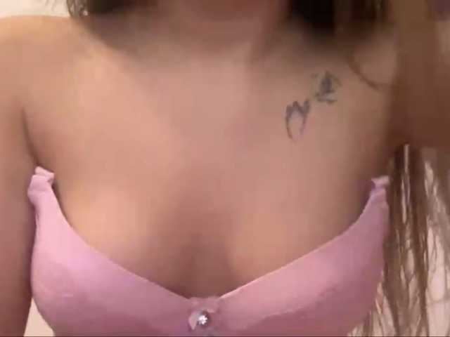 nessy-messy live cam on BongaCams