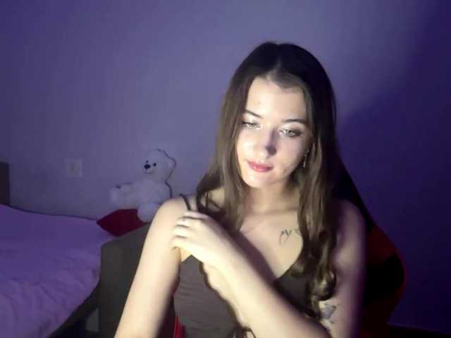 nessy-messy live cam on BongaCams