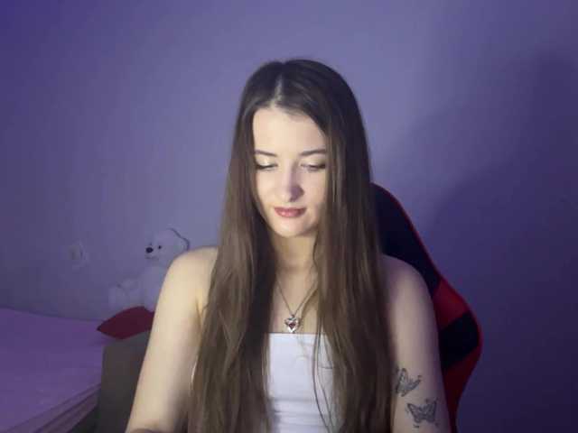 nessy-messy live cam on BongaCams