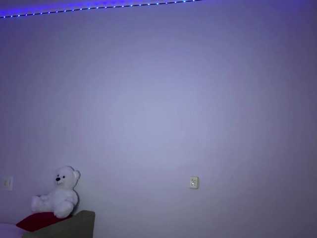 nessy-messy live cam on BongaCams