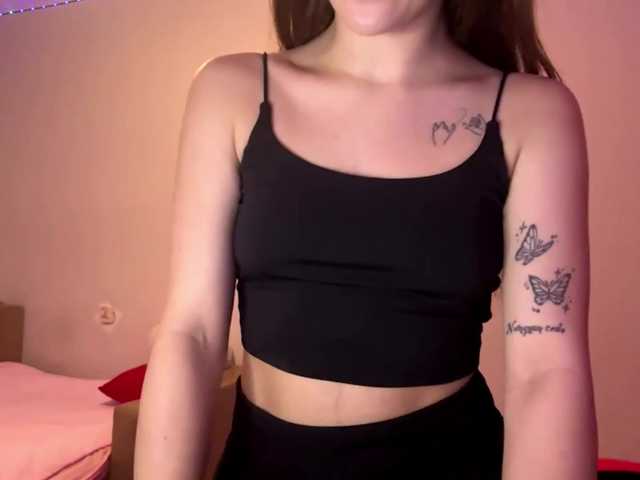 nessy-messy live cam on BongaCams