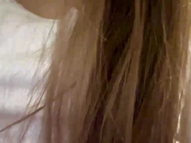 nessy-messy live cam on BongaCams