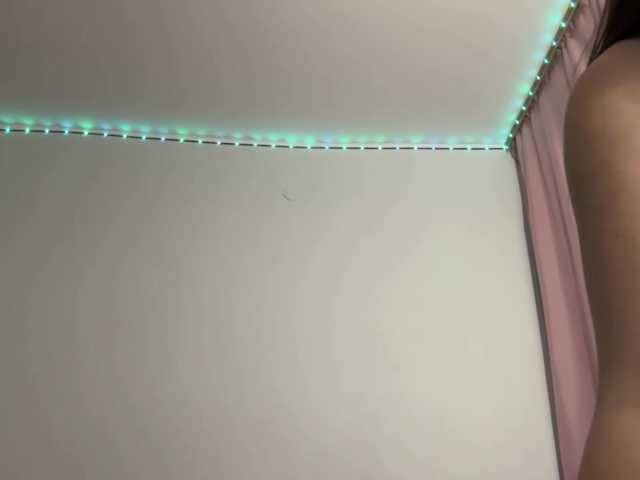 nessy-messy live cam on BongaCams