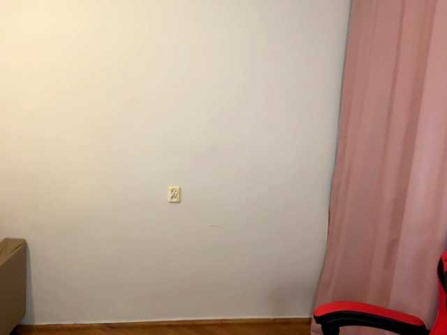 nessy-messy live cam on BongaCams