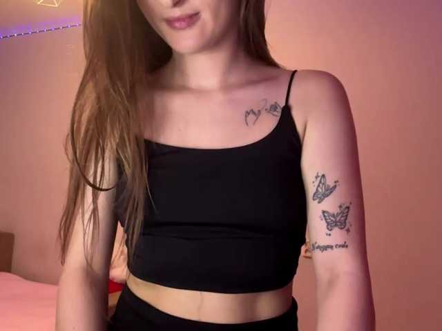 nessy-messy live cam on BongaCams