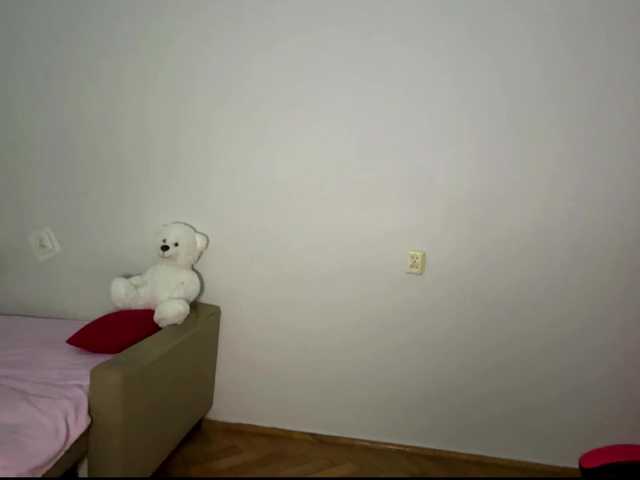 nessy-messy live cam on BongaCams