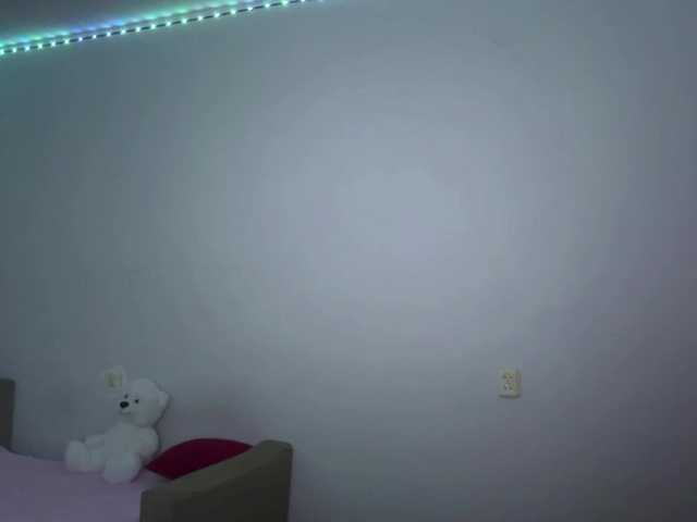 nessy-messy live cam on BongaCams