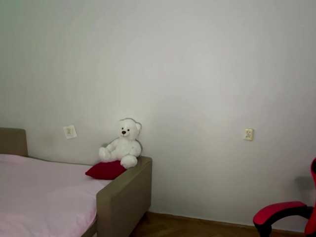 nessy-messy live cam on BongaCams