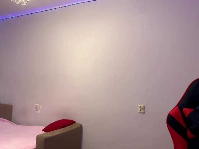 nessy-messy live cam on BongaCams