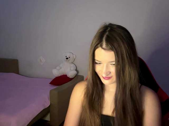 nessy-messy live cam on BongaCams