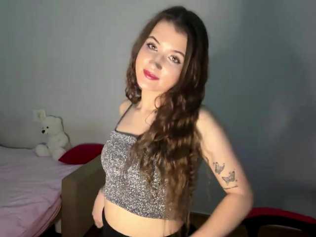 nessy-messy live cam on BongaCams
