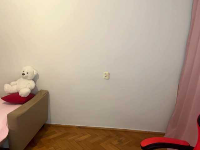 nessy-messy live cam on BongaCams