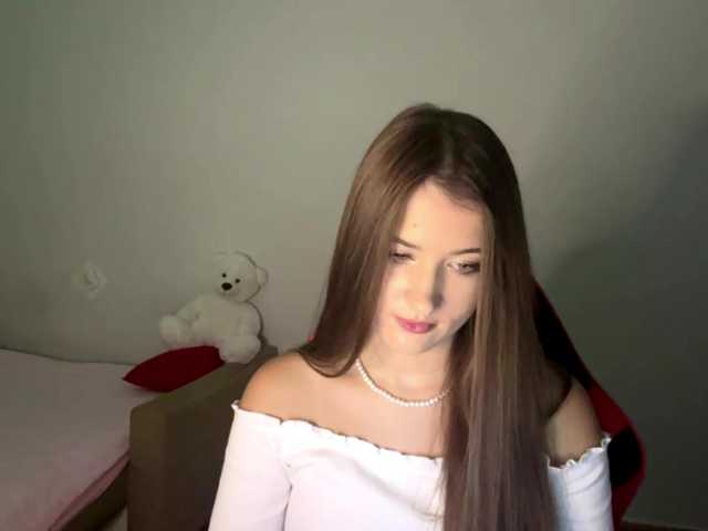 nessy-messy live cam on BongaCams