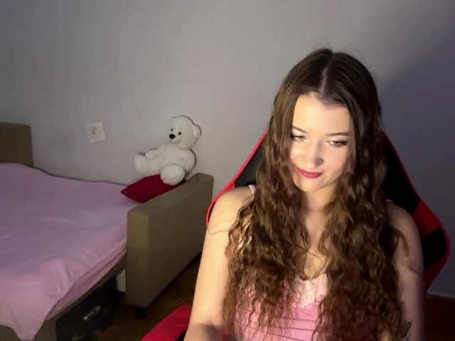 nessy-messy live cam on BongaCams