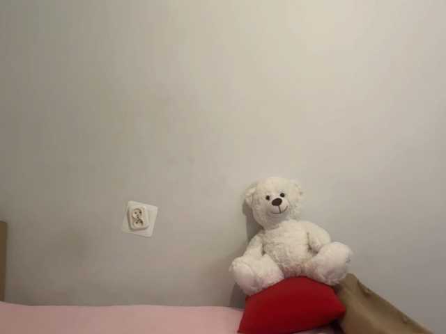 nessy-messy live cam on BongaCams