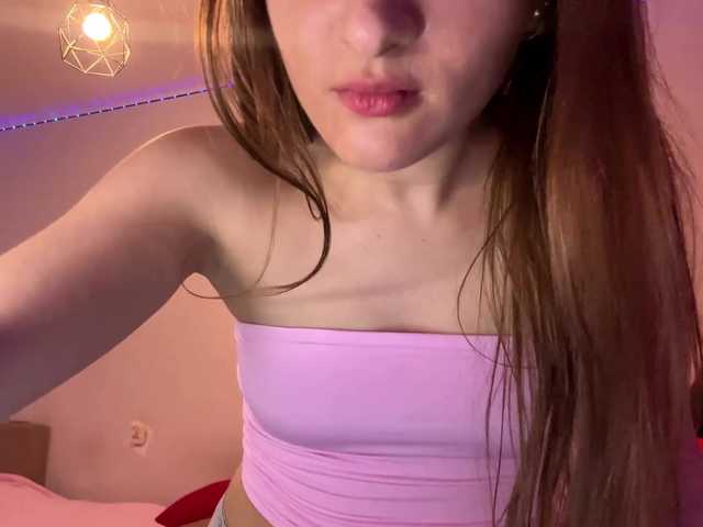 nessy-messy live cam on BongaCams