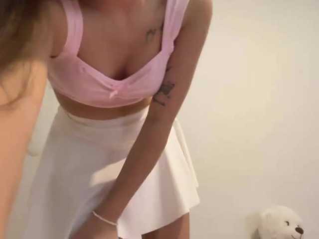 nessy-messy live cam on BongaCams