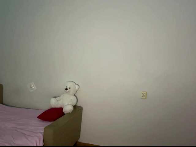 nessy-messy live cam on BongaCams
