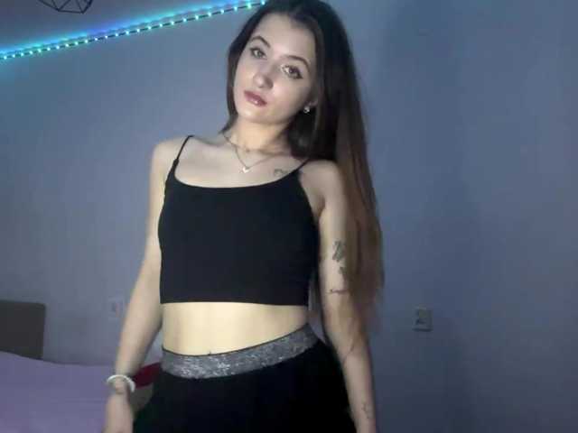 nessy-messy live cam on BongaCams
