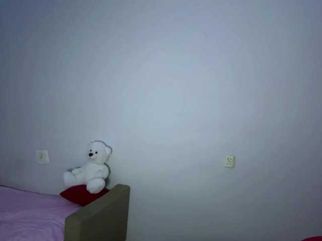 nessy-messy live cam on BongaCams