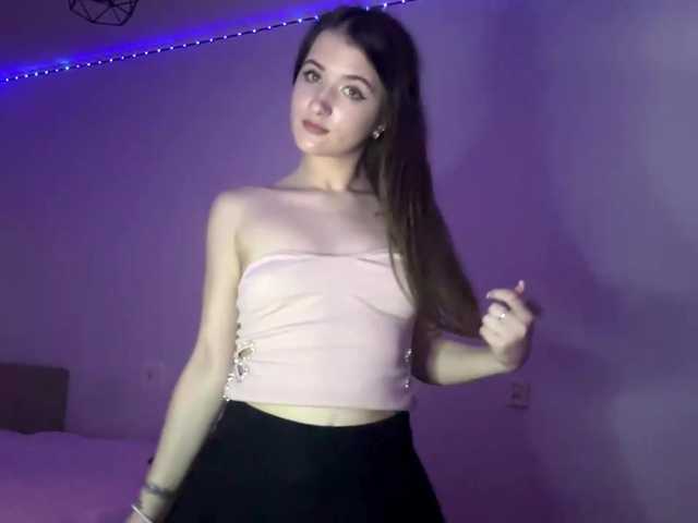 nessy-messy live cam on BongaCams