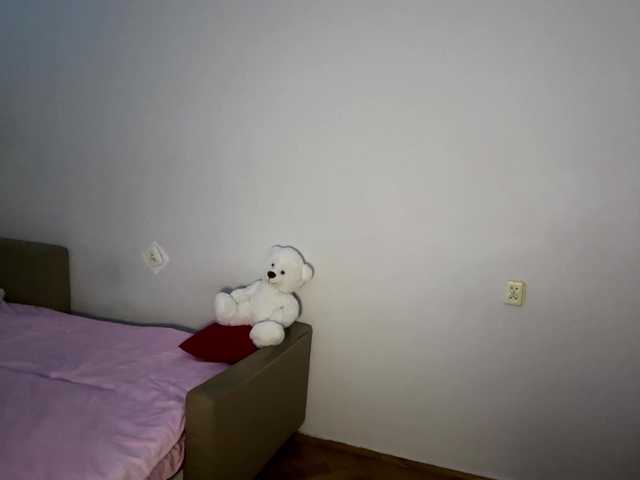 nessy-messy live cam on BongaCams
