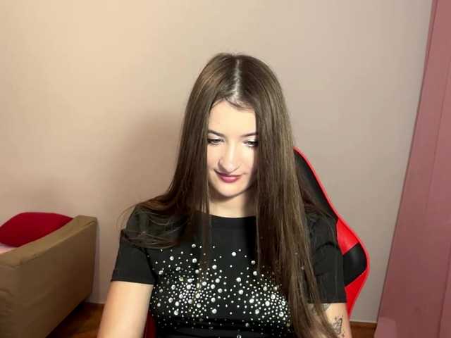nessy-messy live cam on BongaCams
