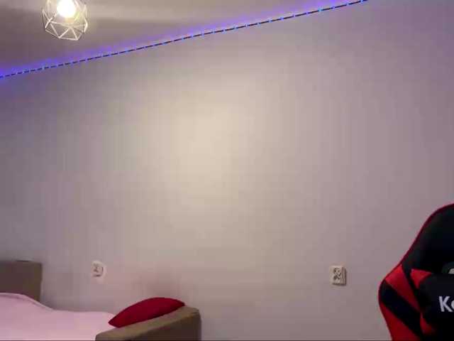 nessy-messy live cam on BongaCams