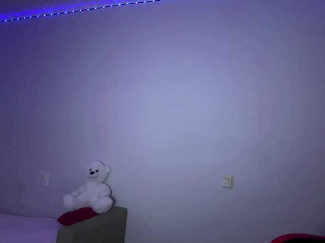 nessy-messy live cam