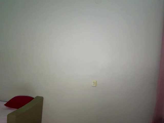 nessy-messy live cam on BongaCams