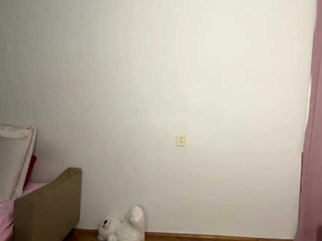 nessy-messy live cam on BongaCams