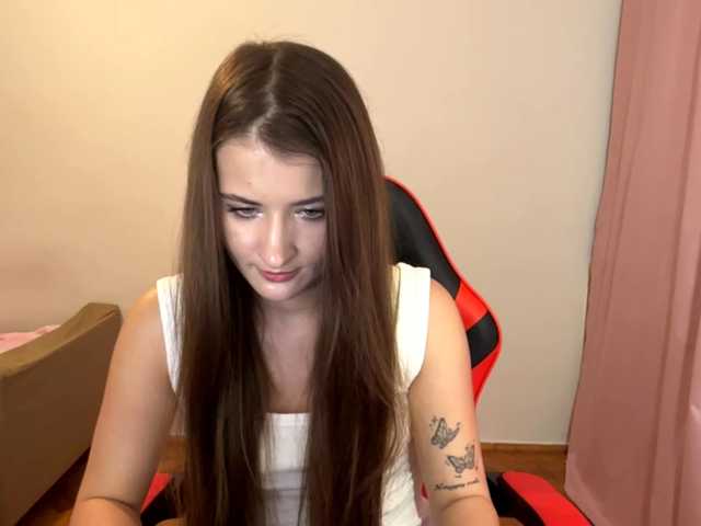 nessy-messy live cam on BongaCams