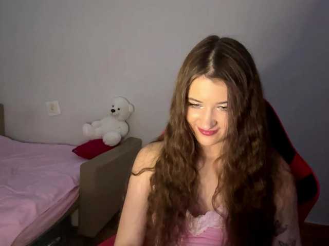 nessy-messy live cam on BongaCams