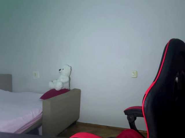 nessy-messy live cam on BongaCams