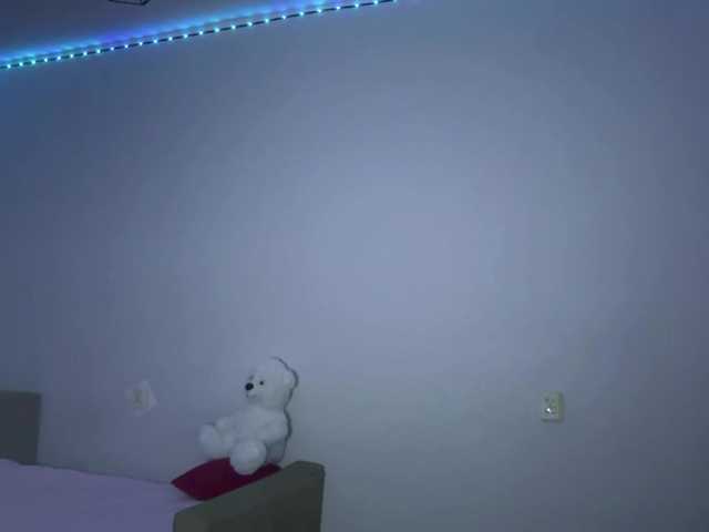 nessy-messy live cam on BongaCams