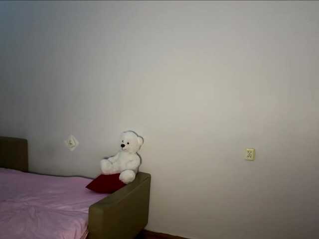 nessy-messy live cam on BongaCams
