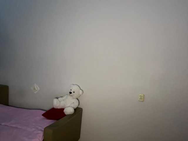 nessy-messy live cam on BongaCams