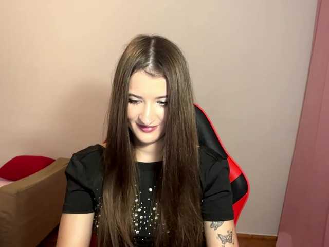 nessy-messy live cam on BongaCams
