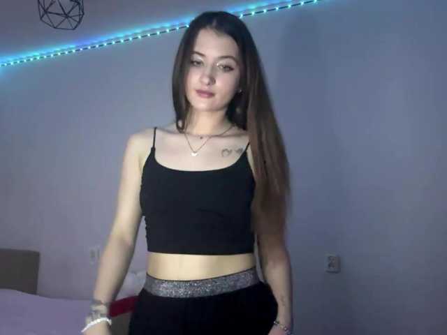 nessy-messy live cam on BongaCams