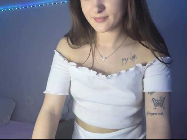 nessy-messy live cam on BongaCams