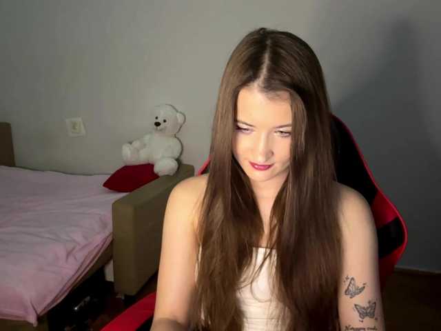 nessy-messy live cam on BongaCams