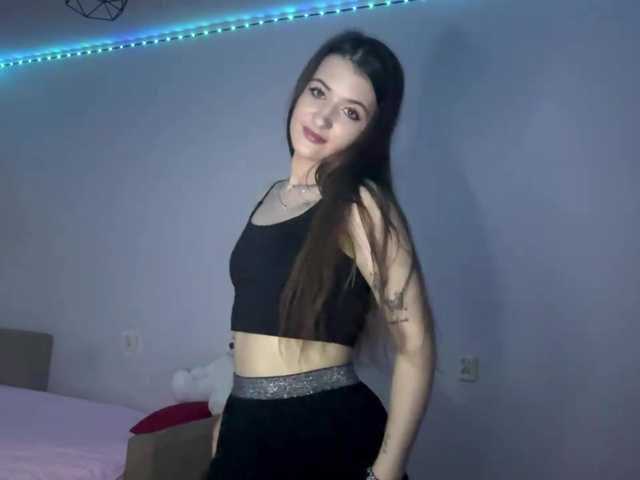 nessy-messy live cam on BongaCams
