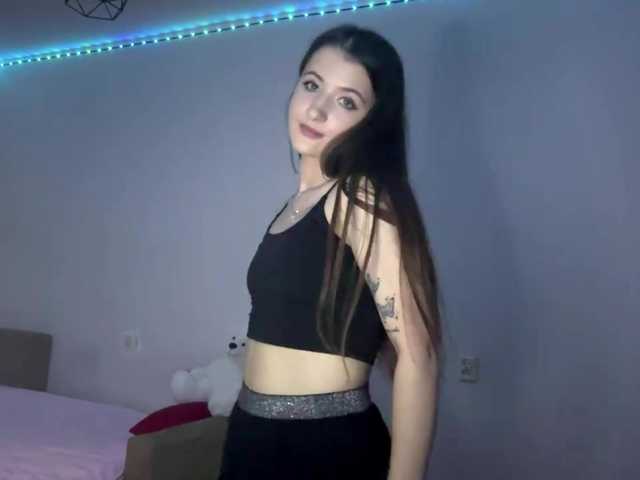 nessy-messy live cam on BongaCams