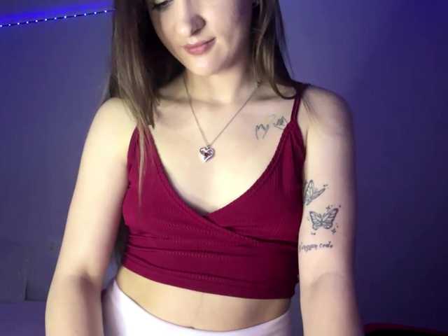 nessy-messy live cam on BongaCams