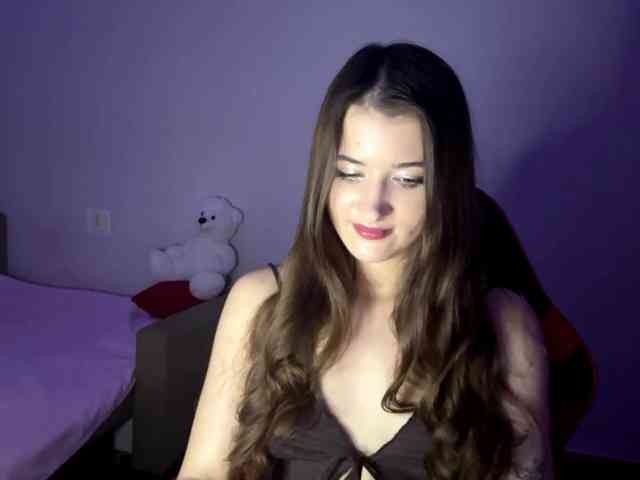 nessy-messy Live Webcam on BongaCams