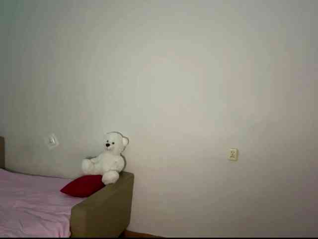 nessy-messy webcam