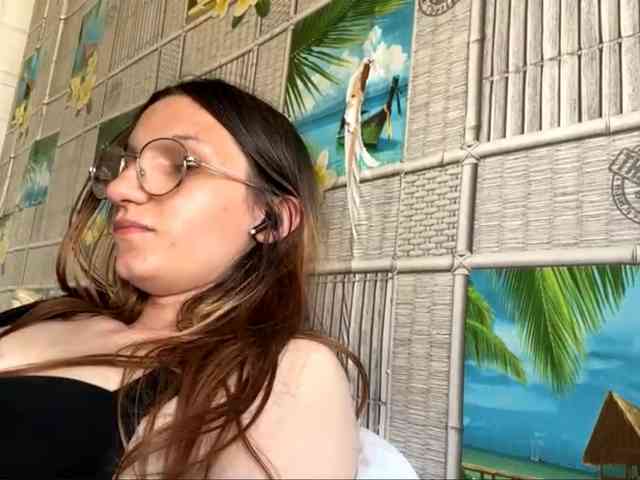 CatrinaDinehart webcam